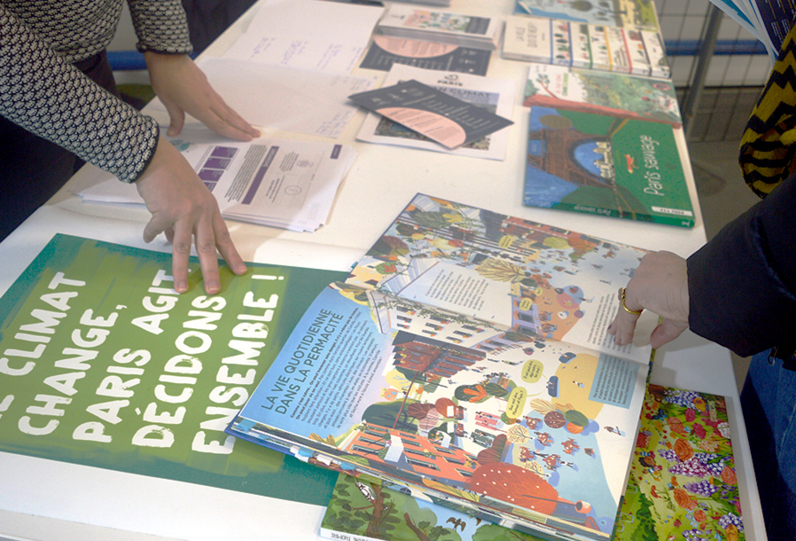 Atelier de sensibilisation lors de la concertation autour de la révision du Plan Climat, dans le Quartier de la Politique de la Ville (QPV) Danube - Solidarité, 19e