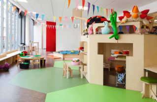 Aménagement intérieur de la ludothèque par Matali Crasset