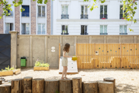 Parcours sur l'amphithéâtre et jeux le long du mur d'enceinte, école élémentaire Keller - juillet 2021