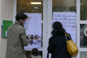 Exposition des travaux des enfants à l'école maternelle Tapisseries - 17e